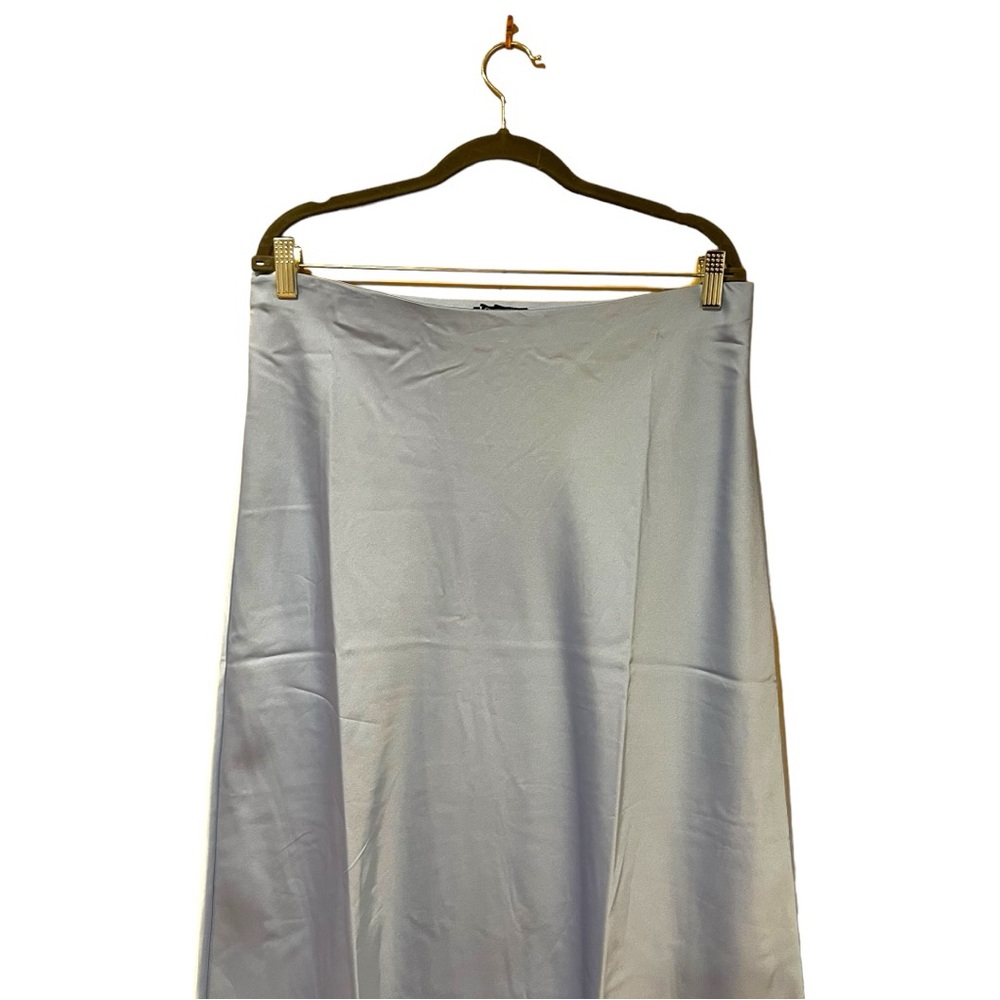 J. Crew Gwyneth Slip Skirt in Placid Sky (L) - Picture 7 of 11